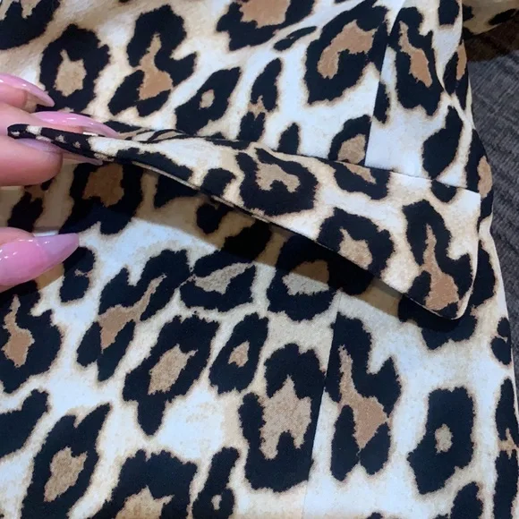 Banana Republic leopard print blazer - Picture 7 of 13